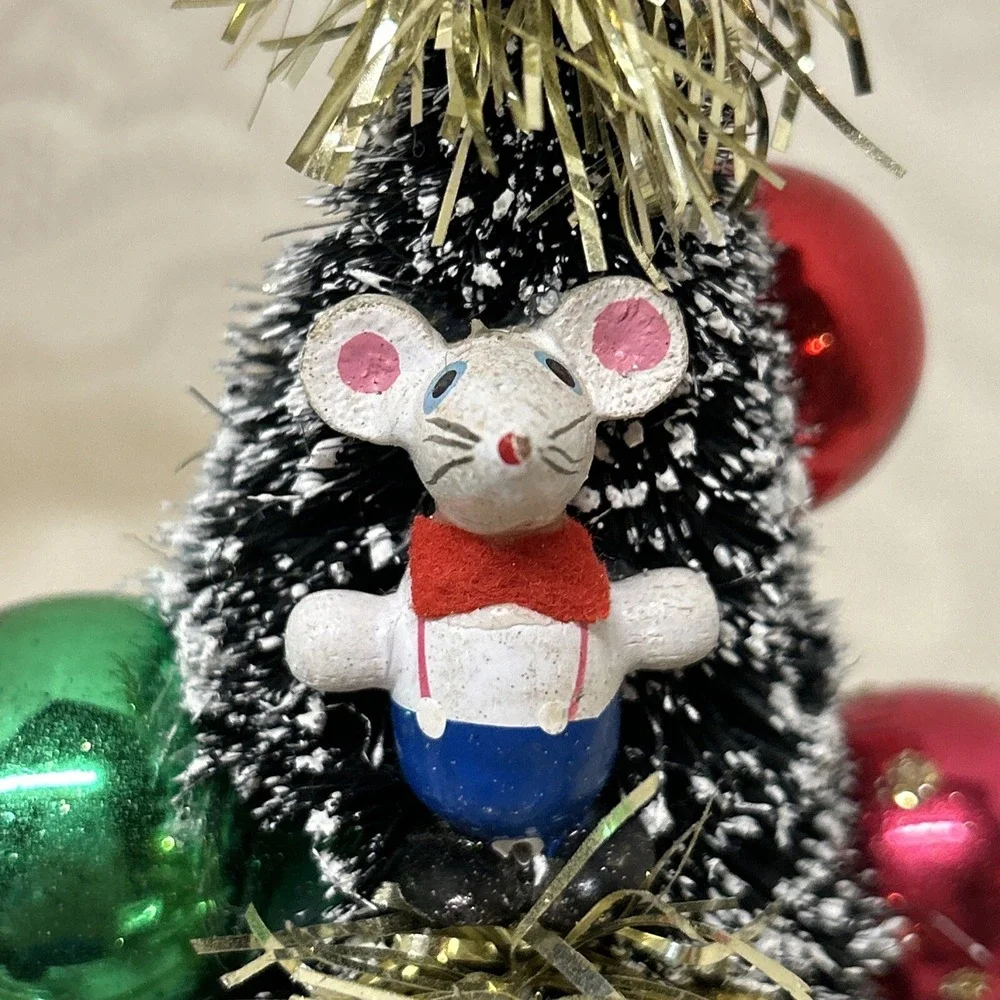 Vintage Porcelain Sleigh With Santa Claus, Mouse , Tree Assemblage‎ Display Gift